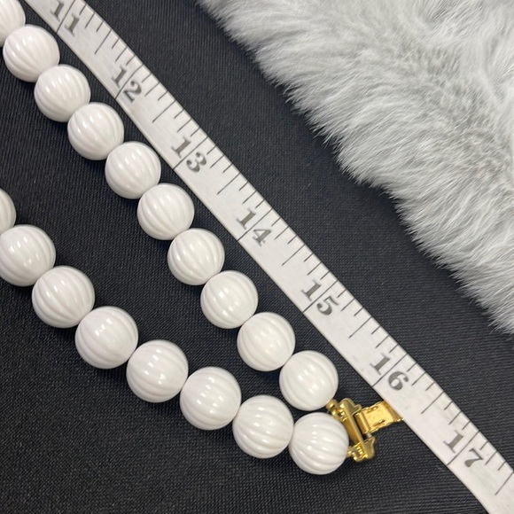 Vintage Monet  two tier white necklace 16” - Picture 7 of 7